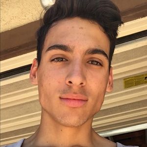 Meet your Posher, Eli